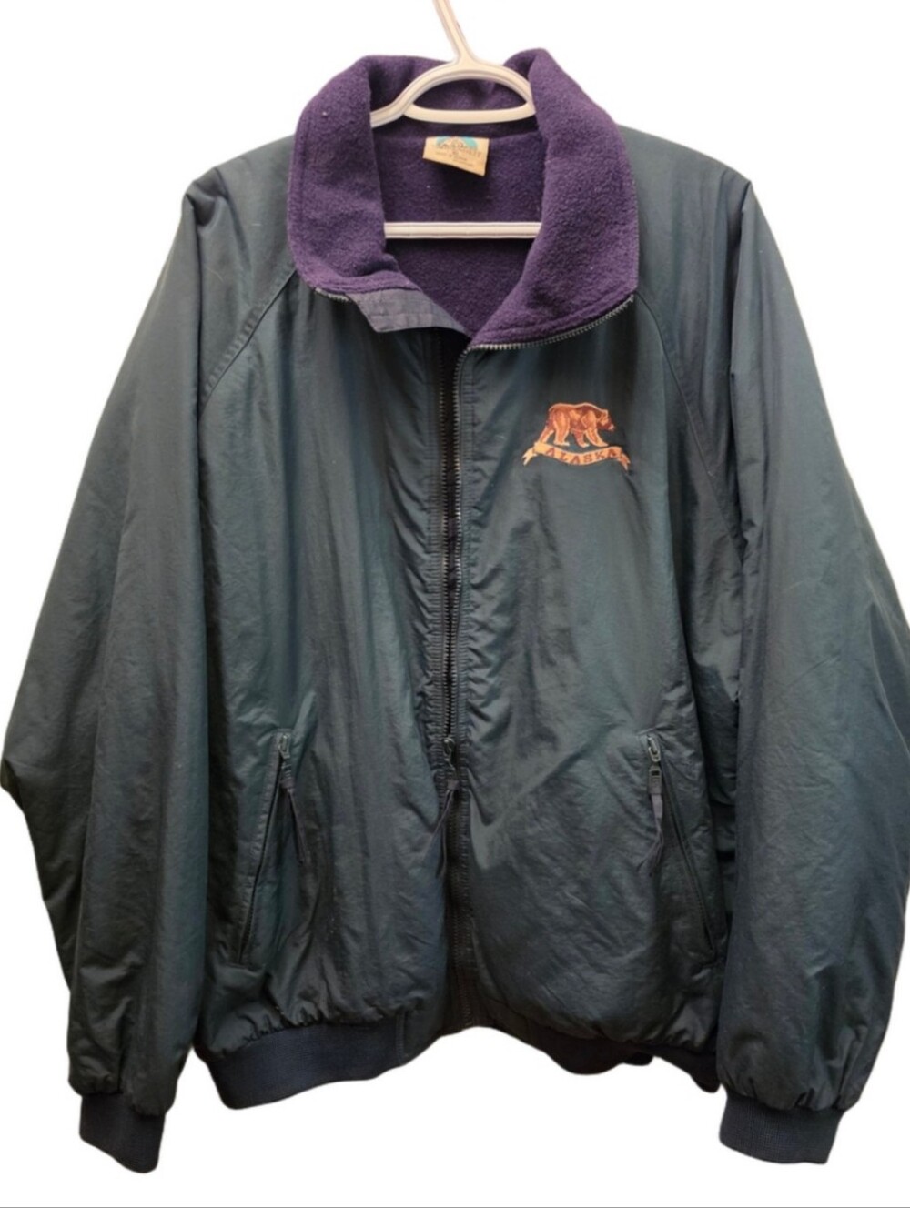 Vintage Fahrenheit Alaska Bear Fleece Lined Bomber Jacket Made Canada XL